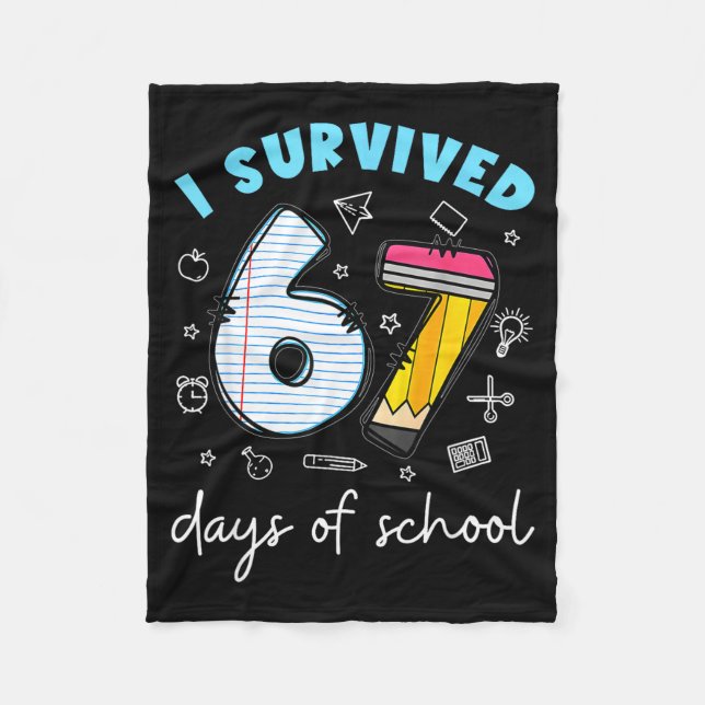 I Survived 67 Days Of School Funny Meme Teacher St Fleecefilt (Framsidan)