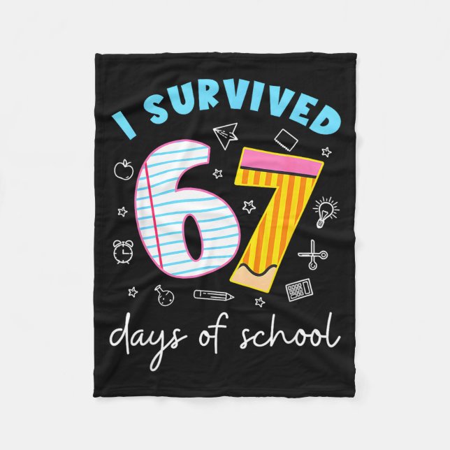 I Survived 67 Days Of School Funny Meme Teacher St Fleecefilt (Framsidan)