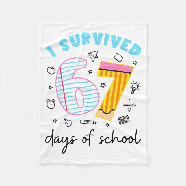 I Survived 67 Days Of School Funny Meme Teacher St Fleecefilt (Framsidan)