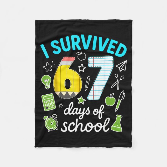 I Survived 67 Days Of School Funny Meme Teacher St Fleecefilt (Framsidan)