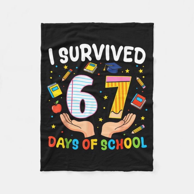 I Survived 67 Days Of School Funny Meme Teacher St Fleecefilt (Framsidan)