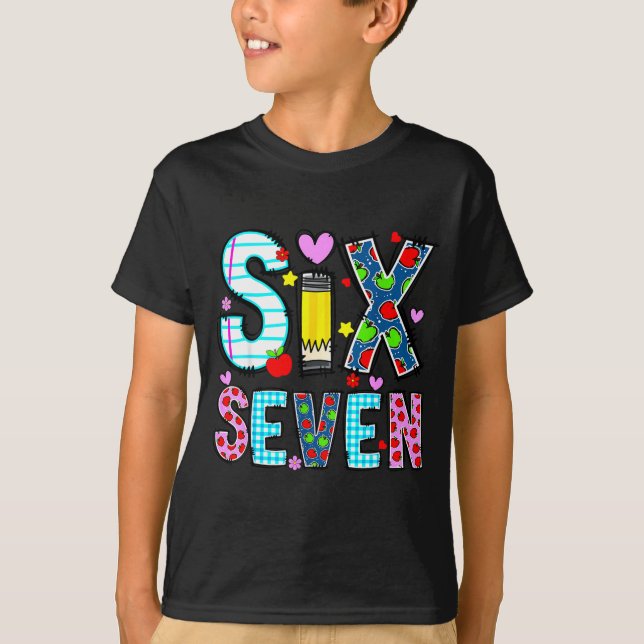I Survived 67 Days Of School Funny Meme Teacher St T Shirt (Framsida)