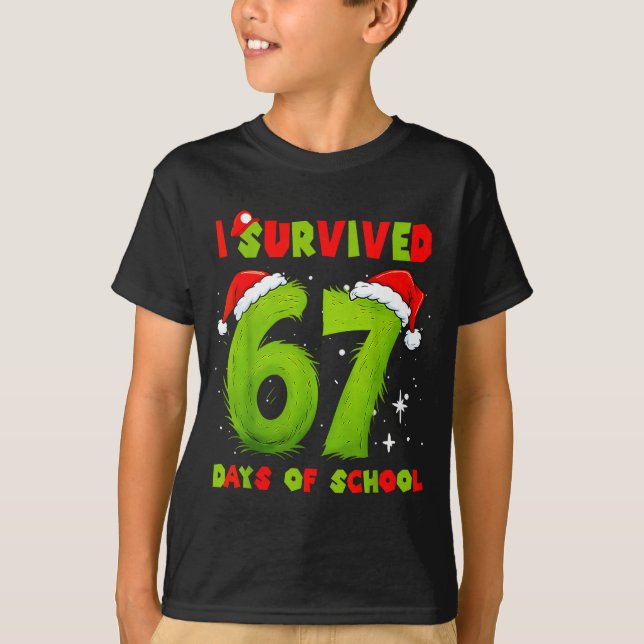 I Survived 67 Days Of School Funny Meme Teacher St T Shirt (Framsida)