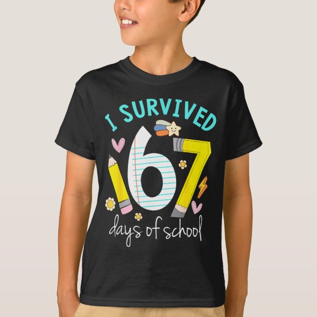 I Survived 67 Days Of School Funny Six Seven 6 7 M T Shirt (Framsida)