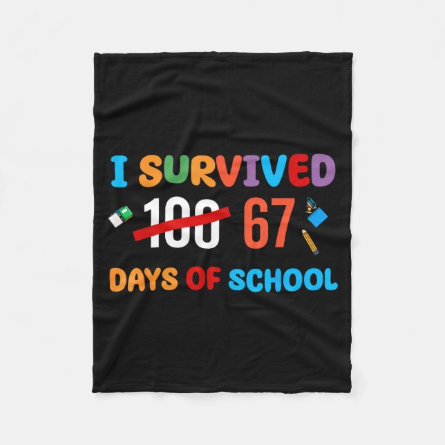 I Survived 67 Days Of School Funny Six Seven Meme  Fleecefilt (Framsidan)
