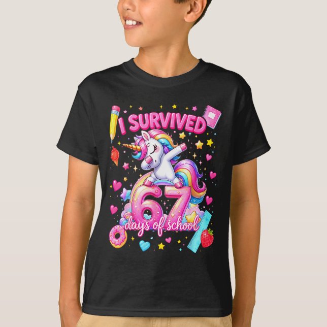 I Survived 67 Days Of School Funny Six Seven Teach T Shirt (Framsida)