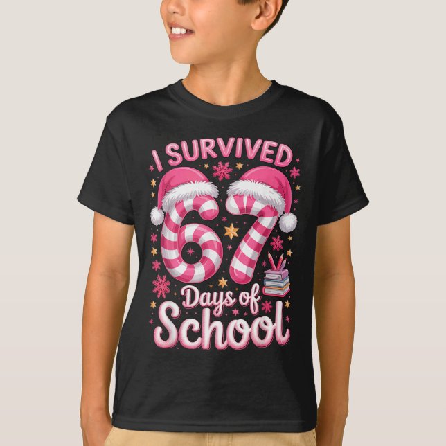 I Survived 67 Days Of School - Funny Teachers Stud T Shirt (Framsida)