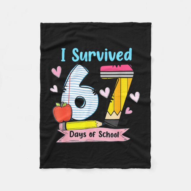 I Survived 67 Days Of School, Funny Teachers Stude Fleecefilt (Framsidan)
