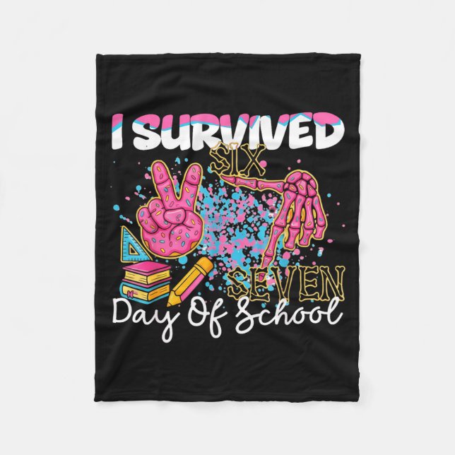 I Survived 67 Days Of School Six Seven Meme Teache Fleecefilt (Framsidan)