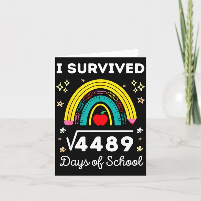 I Survived 67 Square Root Days Of School Funny Mem Kort (Framsida)