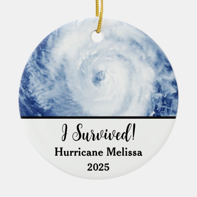 I Survived Hurricane Melissa 2025 Julgransprydnad Keramik (Framsidan)