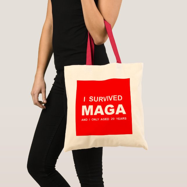 I Survived MAGA Tygkasse (Framsida (produkt))