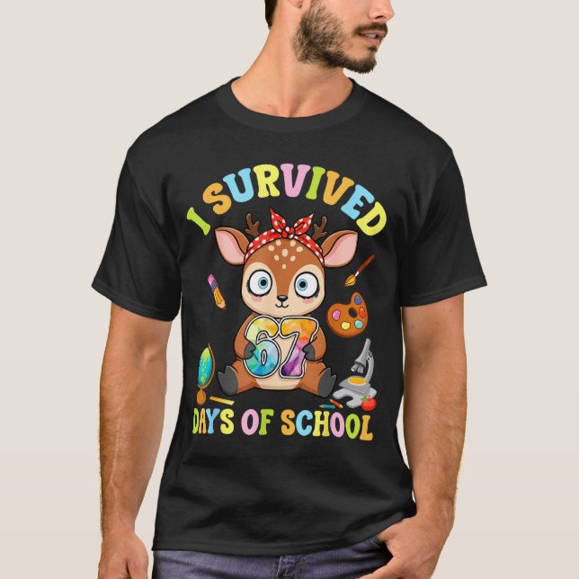 I Survived Six Seven Days Of School Cute Deer Stud T Shirt (Framsida)