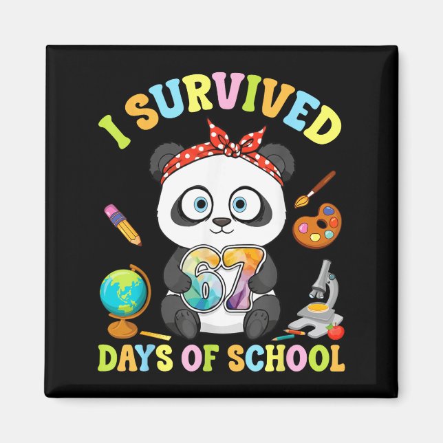 I Survived Six Seven Days Of School Cute Panda Stu Magnet (Framsidan)