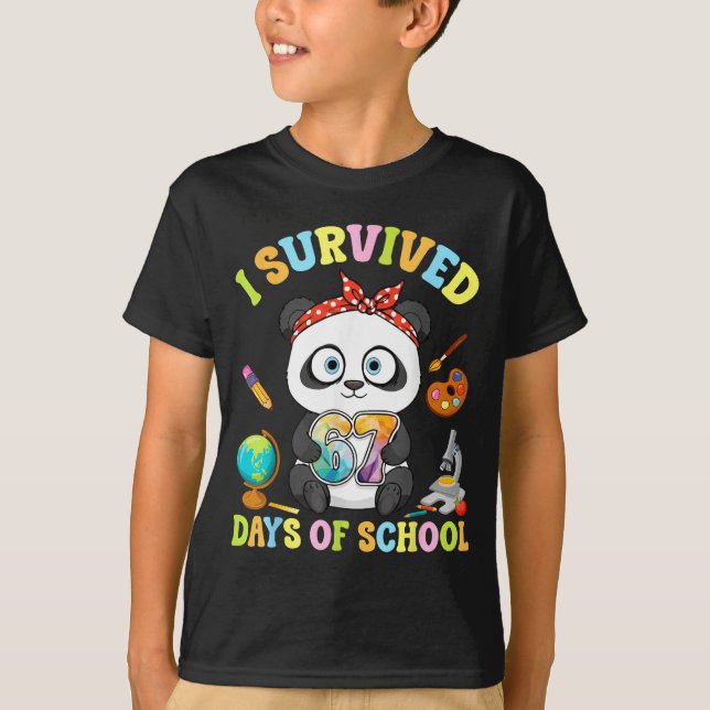 I Survived Six Seven Days Of School Cute Panda Stu T Shirt (Framsida)