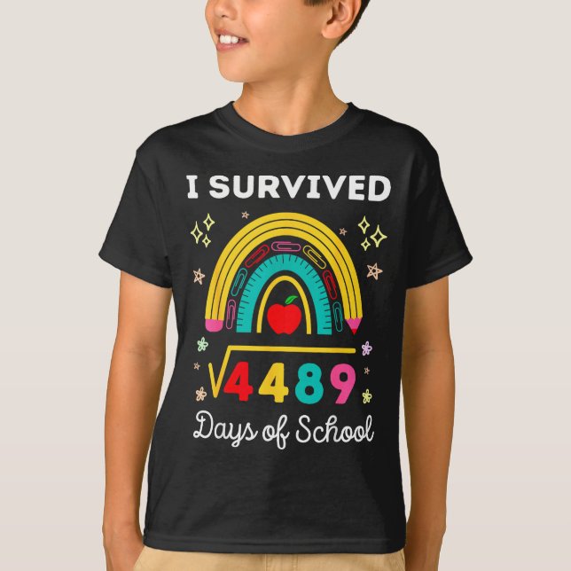 I Survived Square Root 4489 67 Days Of School Math T Shirt (Framsida)