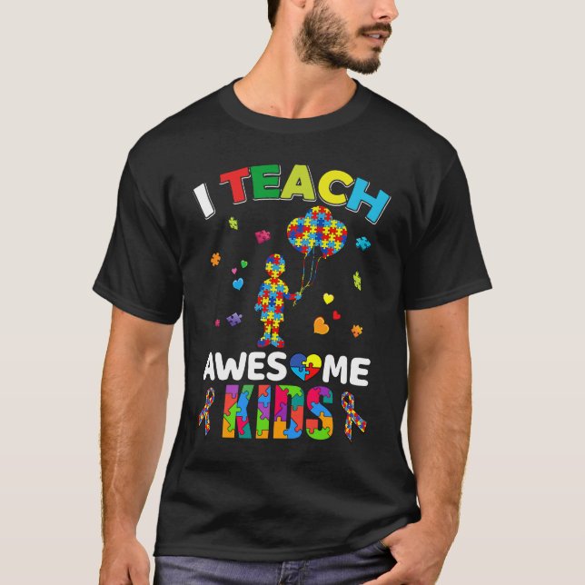 I Teach Awesome Kids Autism Awareness Teacher Men  T Shirt (Framsida)