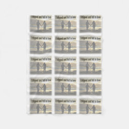 I Tripping and Fell in Kärlek Fleecefilt