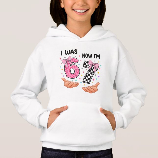 I was 6 now I'm 7 cute birthday numbers T Shirt (Framsida)
