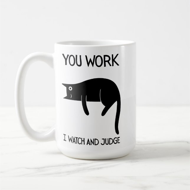 I watch and judge | Cat | Mug Decorative Kaffemugg (Vänster)