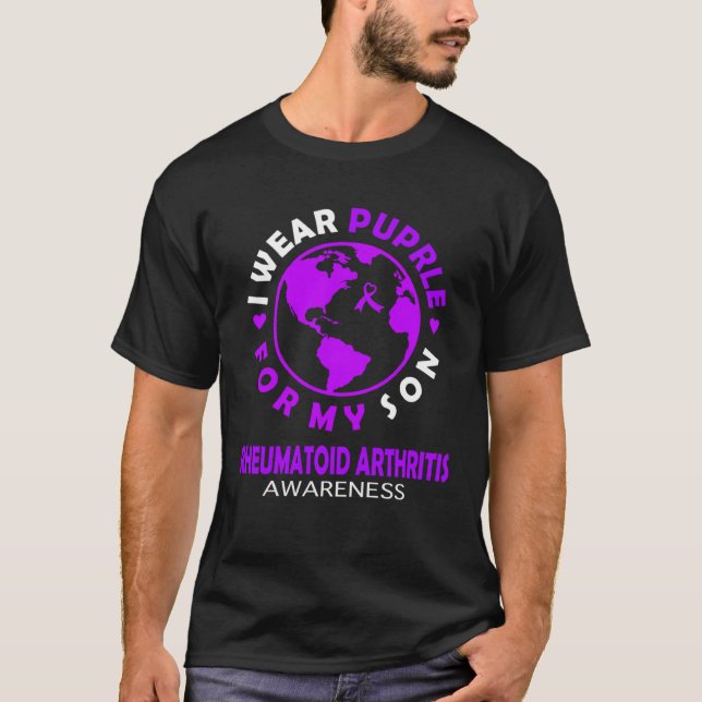 I wear PURPLE for my SON RHEUMATOID ARTHRITIS Awar T Shirt (Framsida)