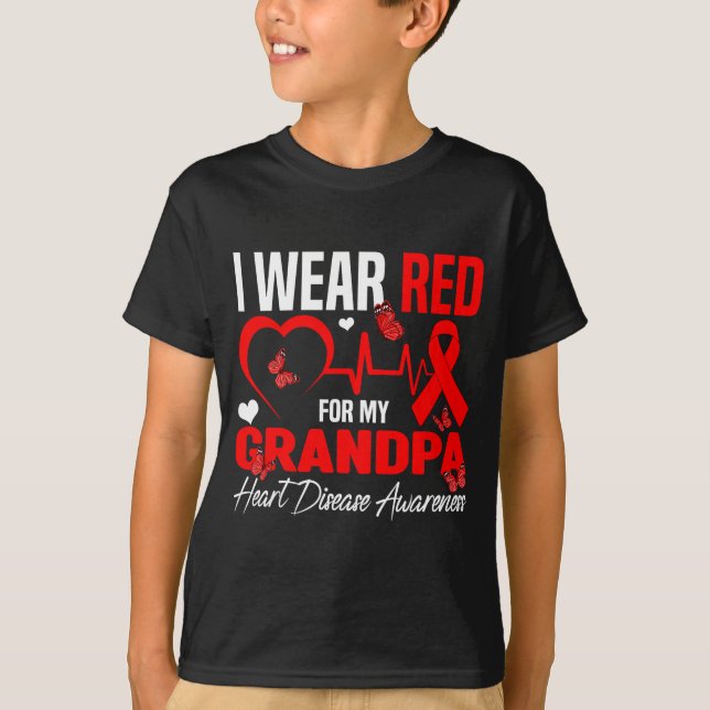 I Wear Red For My Grandpa Heart Disease Awareness  T Shirt (Framsida)