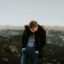 Ibland äter man örat utomhus | Manar T-Shirt