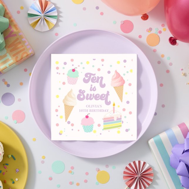 Ice Cream och Cake Ten är 10:e födelsedagen. Pappersservett (Skapare uppladdad)