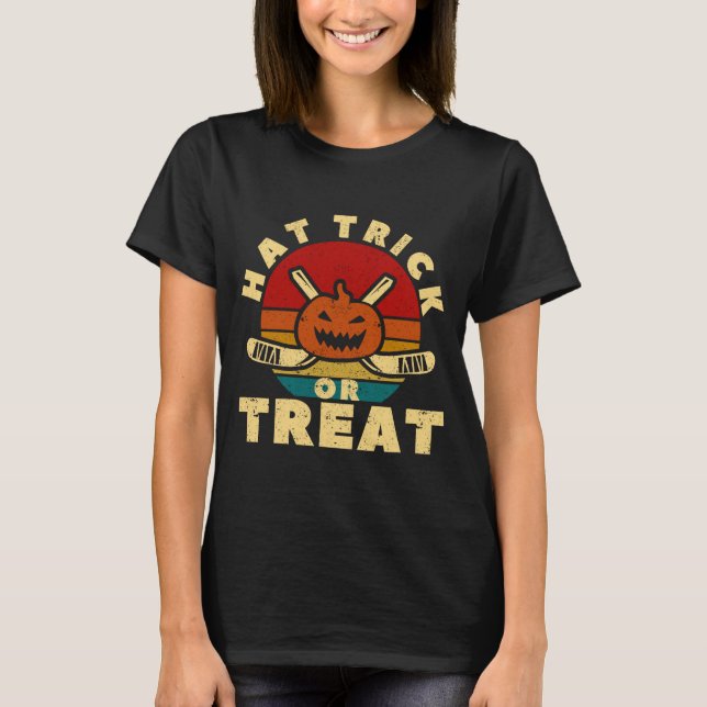 Ice Hockey Player Coach Halloween Pumpkin Hat Tric T Shirt (Framsida)