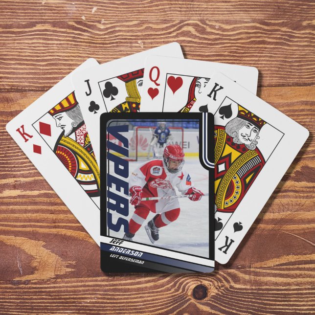 Ice Hockey Player Keepsaké on Dynamic Blue Casinokort (Preserve ice hockey memories with bold blue and black playing cards. Great souvenir or gift idea!)