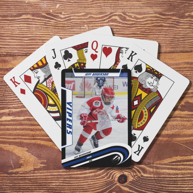 Ice Hockey Player Keepsaké på levande blå Anpassni Casinokort (Capture ice hockey memories with dynamic blue playing cards. Perfect souvenir or gift idea!)