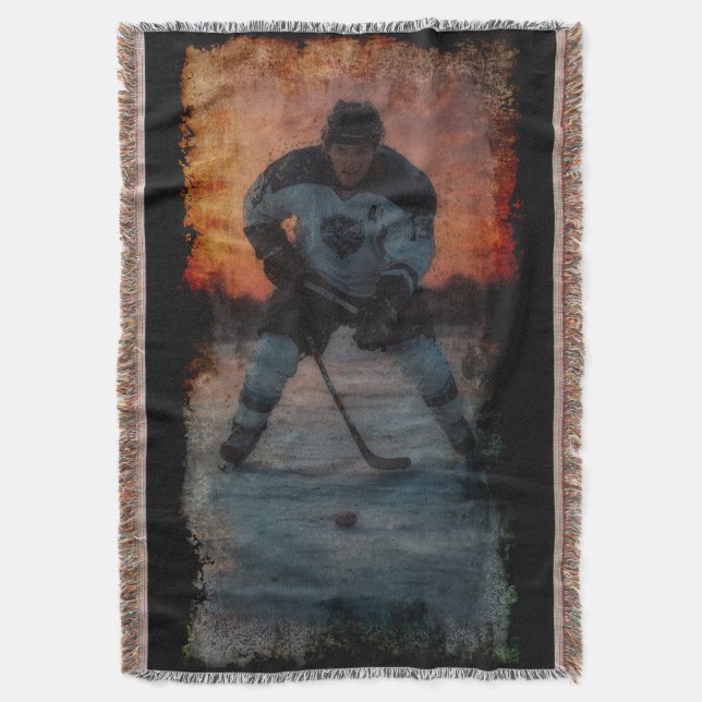 Ice Hockey Player vid Sunset Filt (Framsidan Vertikal)