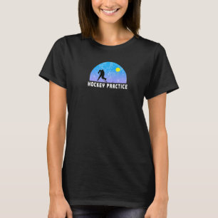 Ice Hockey Practices by Moonlight Hockey Bära T Shirt