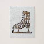 Ice Skates Jigszawa Puzzle - Mixed Media Art Pussel<br><div class="desc">En isskiktsbild i modern abstrakt blandad media med  siffror i neutralt över en vit texturerad bakgrund.</div>