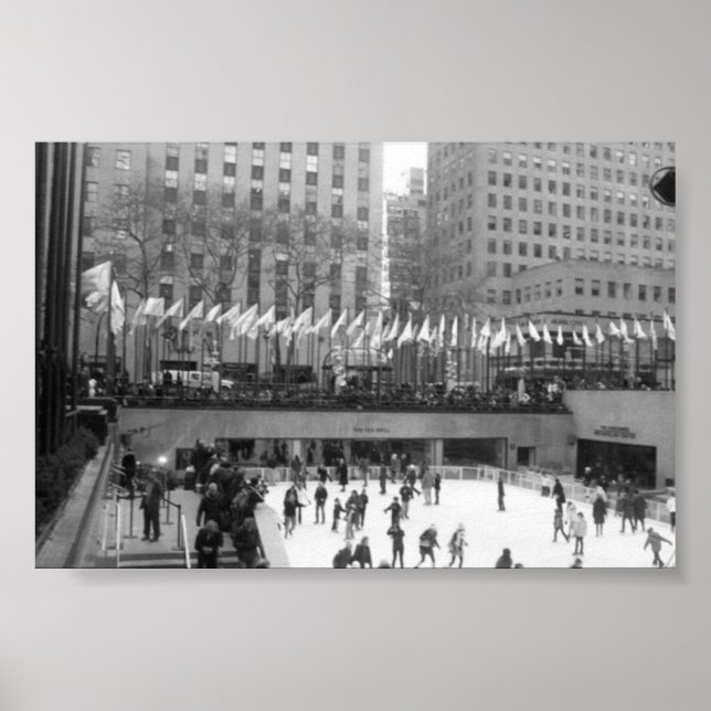 Ice Skating NYC Rockefeller Center, Black & White Poster (Framsidan)
