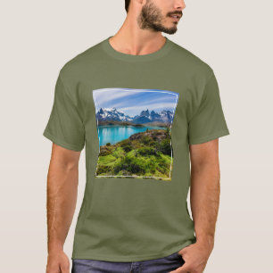 Ice & Snö   Sjö Pehoe, Patagonia, Chile T Shirt