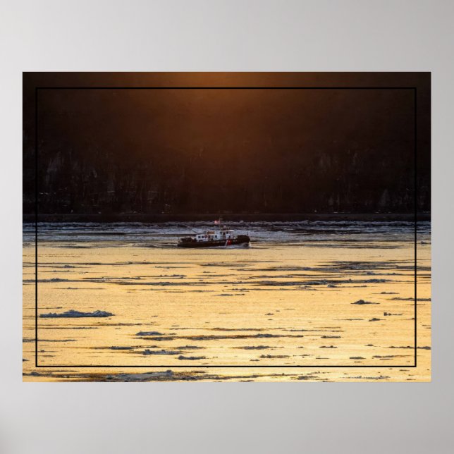 Icebreaker At Sunset Poster (Framsidan)