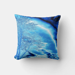 Iced Winter Träd i Cobalt Blå himmel Kudde