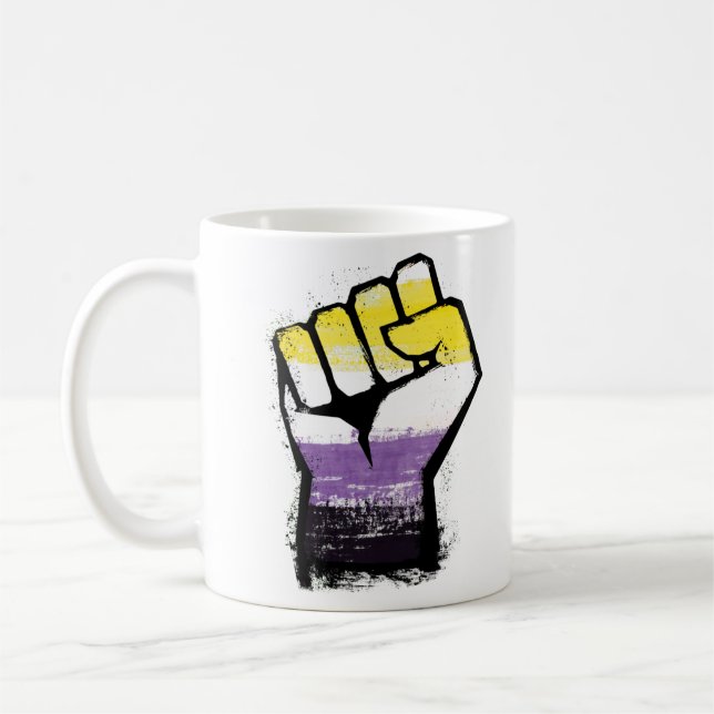 Icke-binär stolthet protestnäve kaffemugg (Vänster)