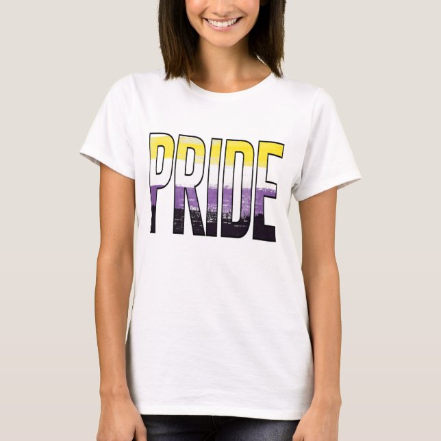 Icke-binär stolthetsord t shirt (Framsida)