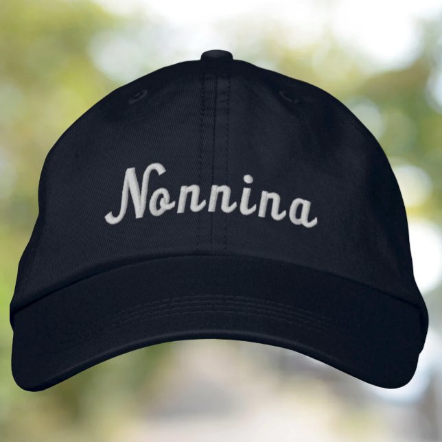 Icke italiensk farmor broderad keps (Nonnina Embroidered Baseball Cap for your sweet Italian grandma - birthday, Mother's Day, Christmas)