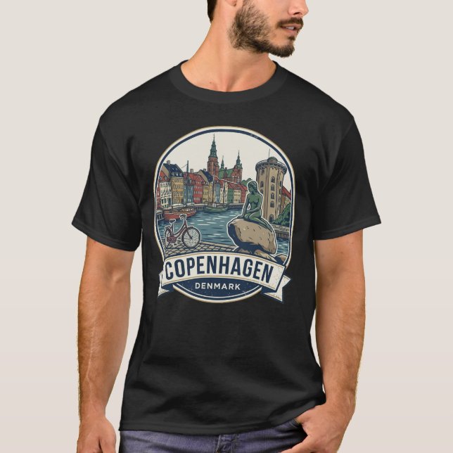 Iconic Copenhagen: Bicycle, Canal & Landmark T Shirt (Framsida)