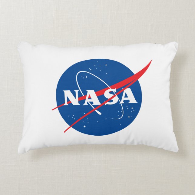 Iconic NASA Rocket White Student Value Prydnadskudde (Framsidan)