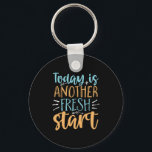 Idag är ännu en ny inledande Motiveringsoffert Nyckelring<br><div class="desc">I dag är det en ny början. Slogan om inspiration och motivation för dem som ska börja med en diet eller ett träningsjouney. Den här söta handskriftsformen är underbar för att starta om ditt nya års upplösning och börja om. Sprid bra vibes, positiv attityd, ord av visdom och inspirera andra...</div>