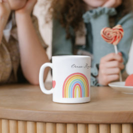 Idénationellt regnbåge och hjärtan kaffemugg