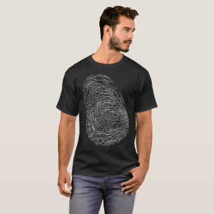 Identifiera med fingeravtryck den rättsmedicinska t-shirt