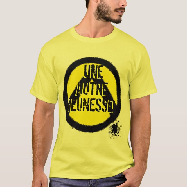 IDENTITETER T-SHIRT (Framsida)