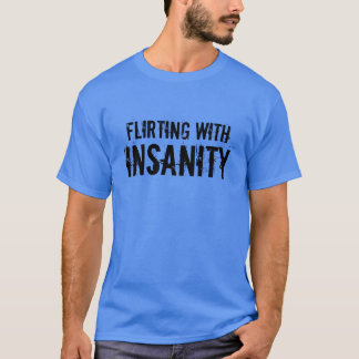 Idrottshallmotivation "som flörtar med t-shirt