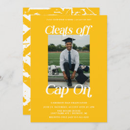 Idrottsmannen Golden Gult Studenten rensar av sock Inbjudningar