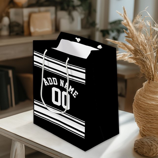 Idrottsnummer Jersey Black and White Rand Namn (Custom Gift Bag)